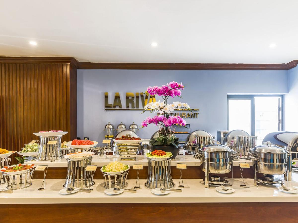Ibiza Riverfront Da Nang Hotel Powered By Aston Esterno foto
