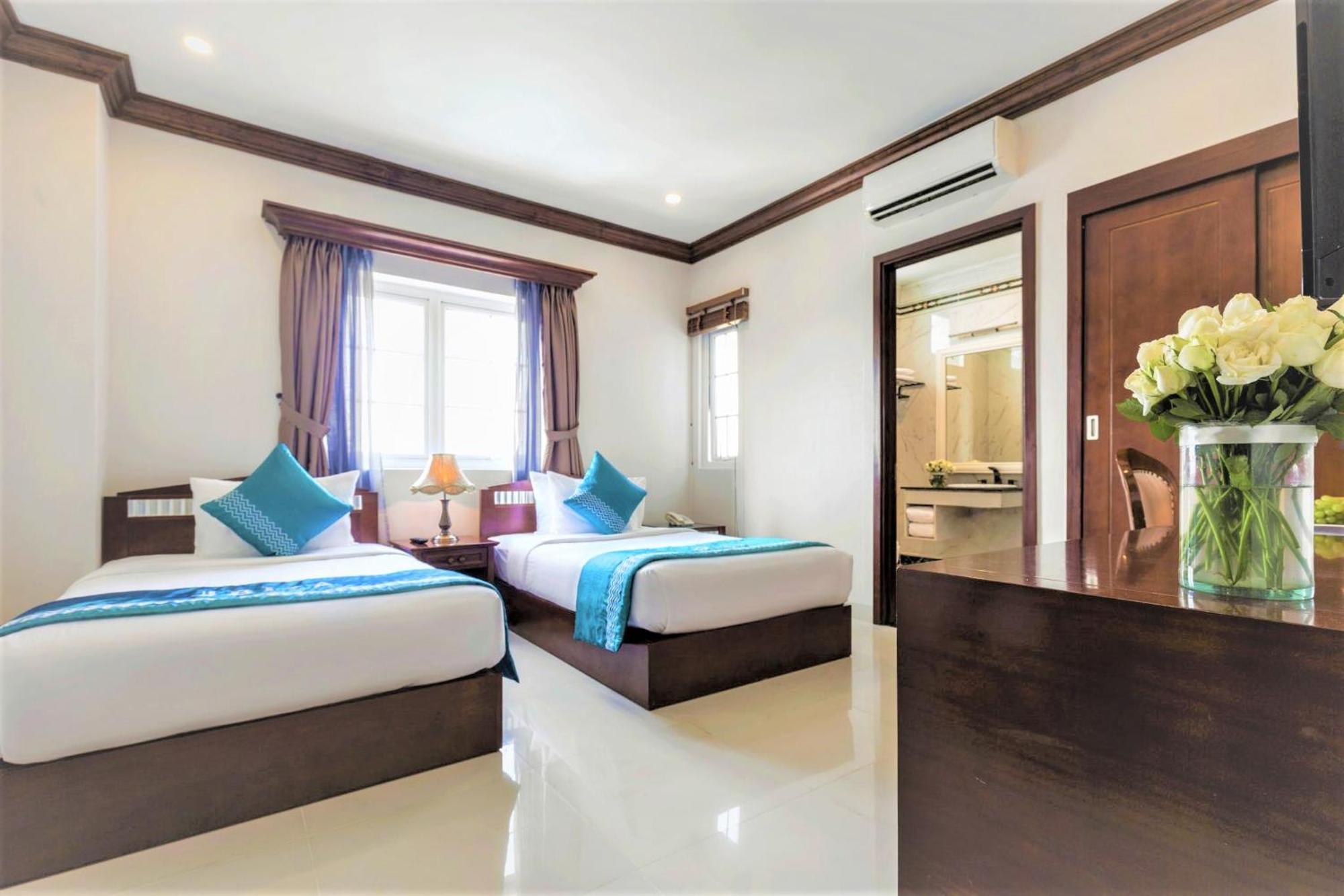 Ibiza Riverfront Da Nang Hotel Powered By Aston Esterno foto