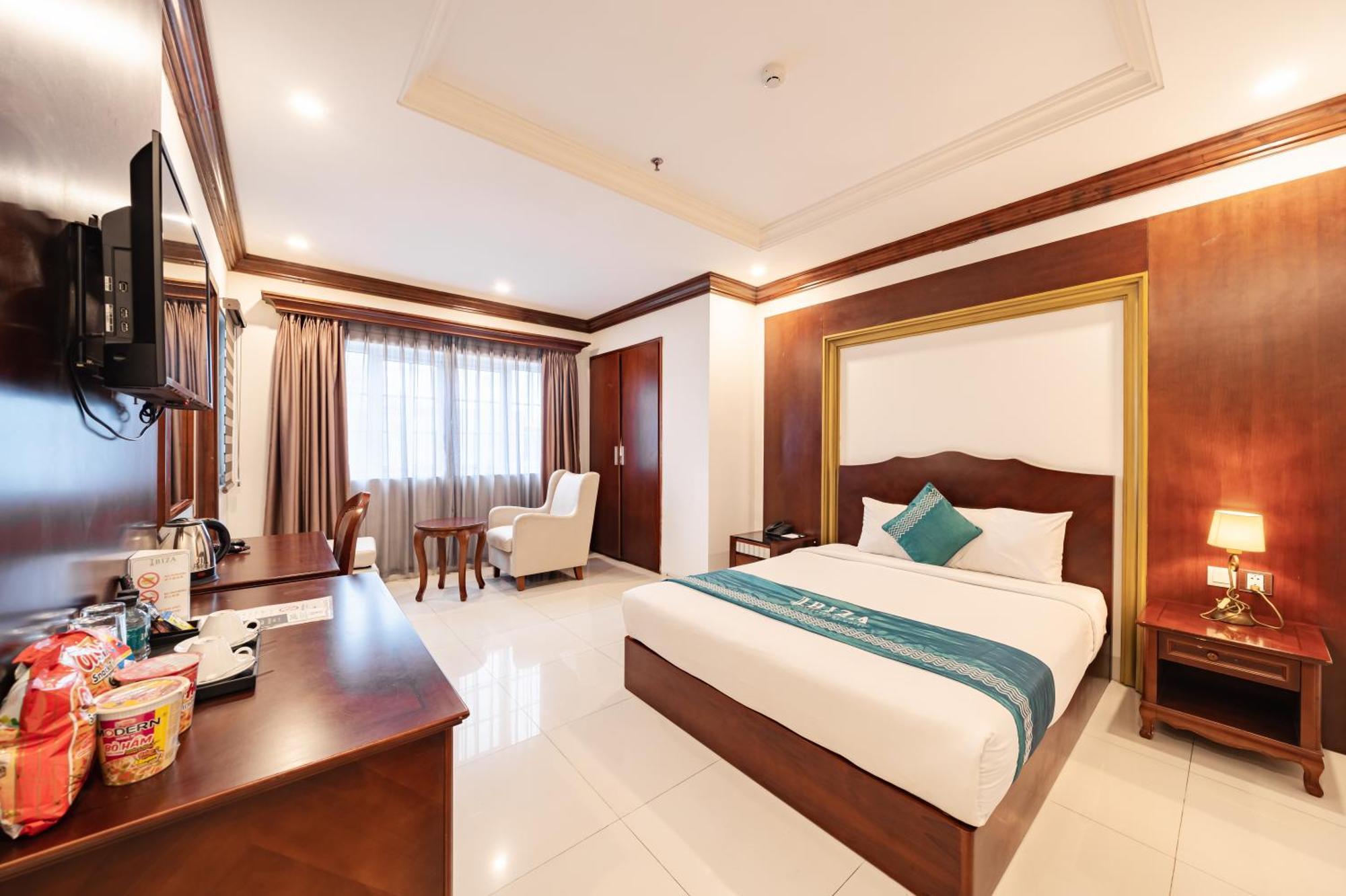 Ibiza Riverfront Da Nang Hotel Powered By Aston Esterno foto