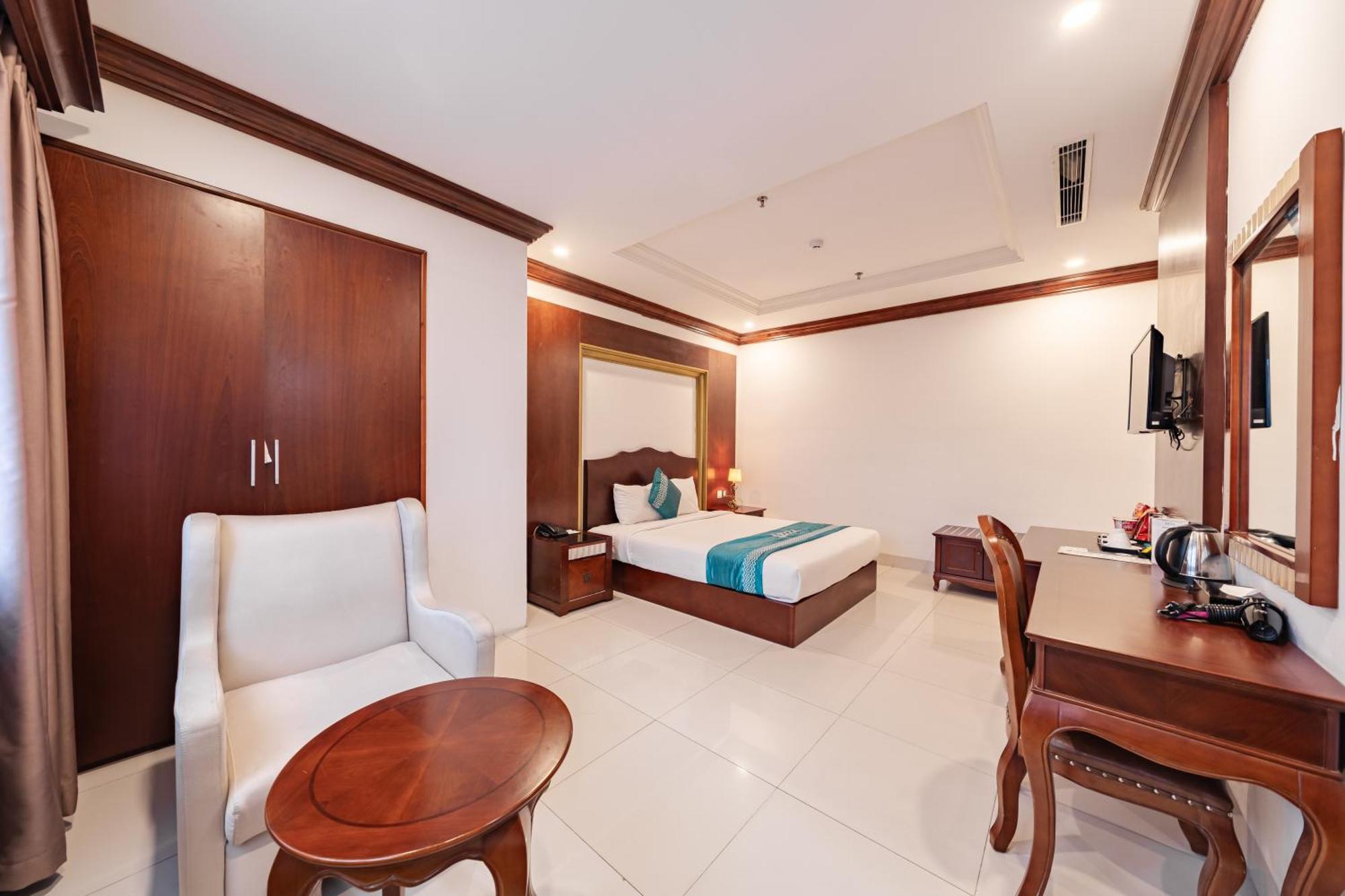 Ibiza Riverfront Da Nang Hotel Powered By Aston Esterno foto
