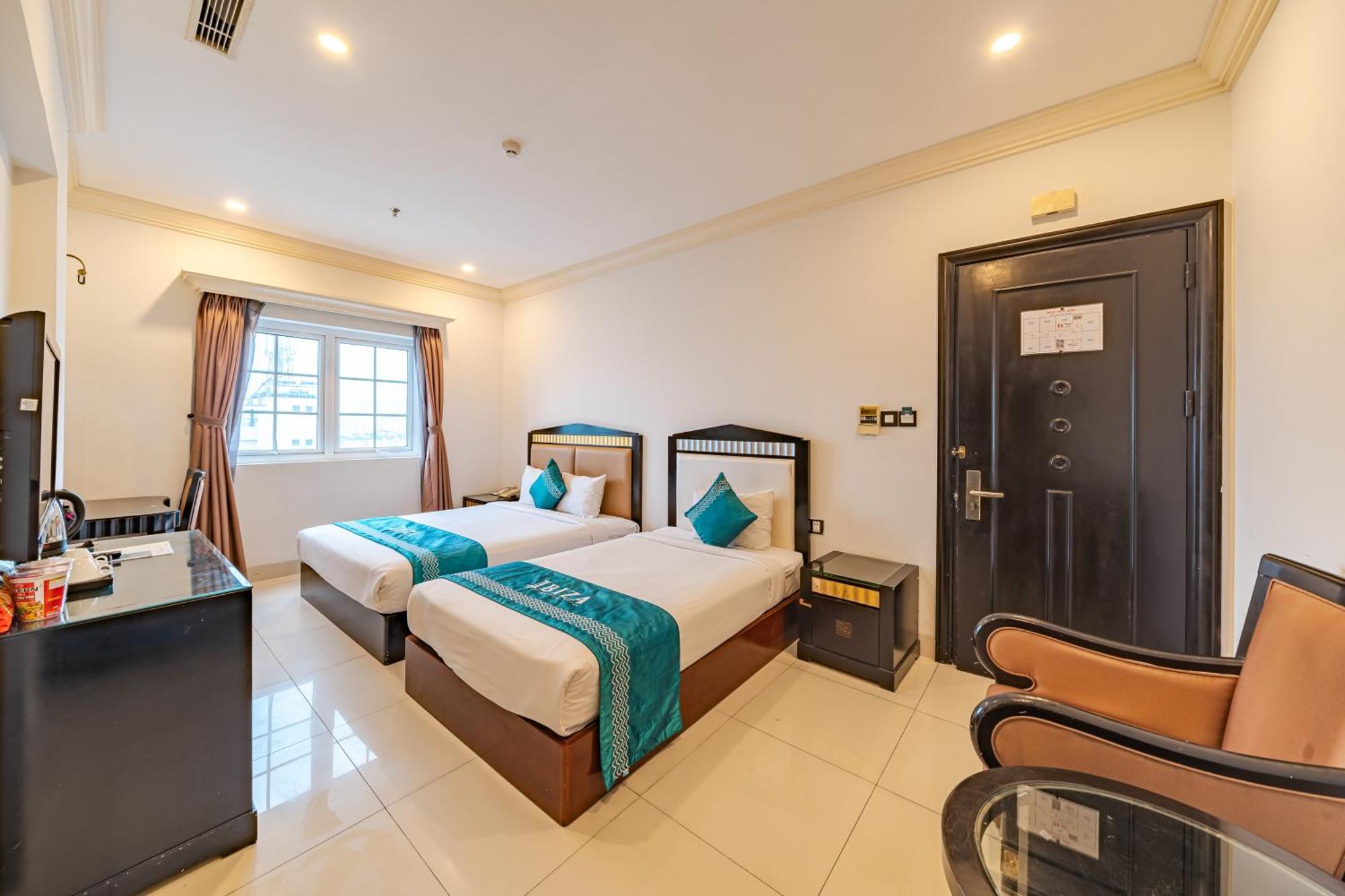 Ibiza Riverfront Da Nang Hotel Powered By Aston Esterno foto