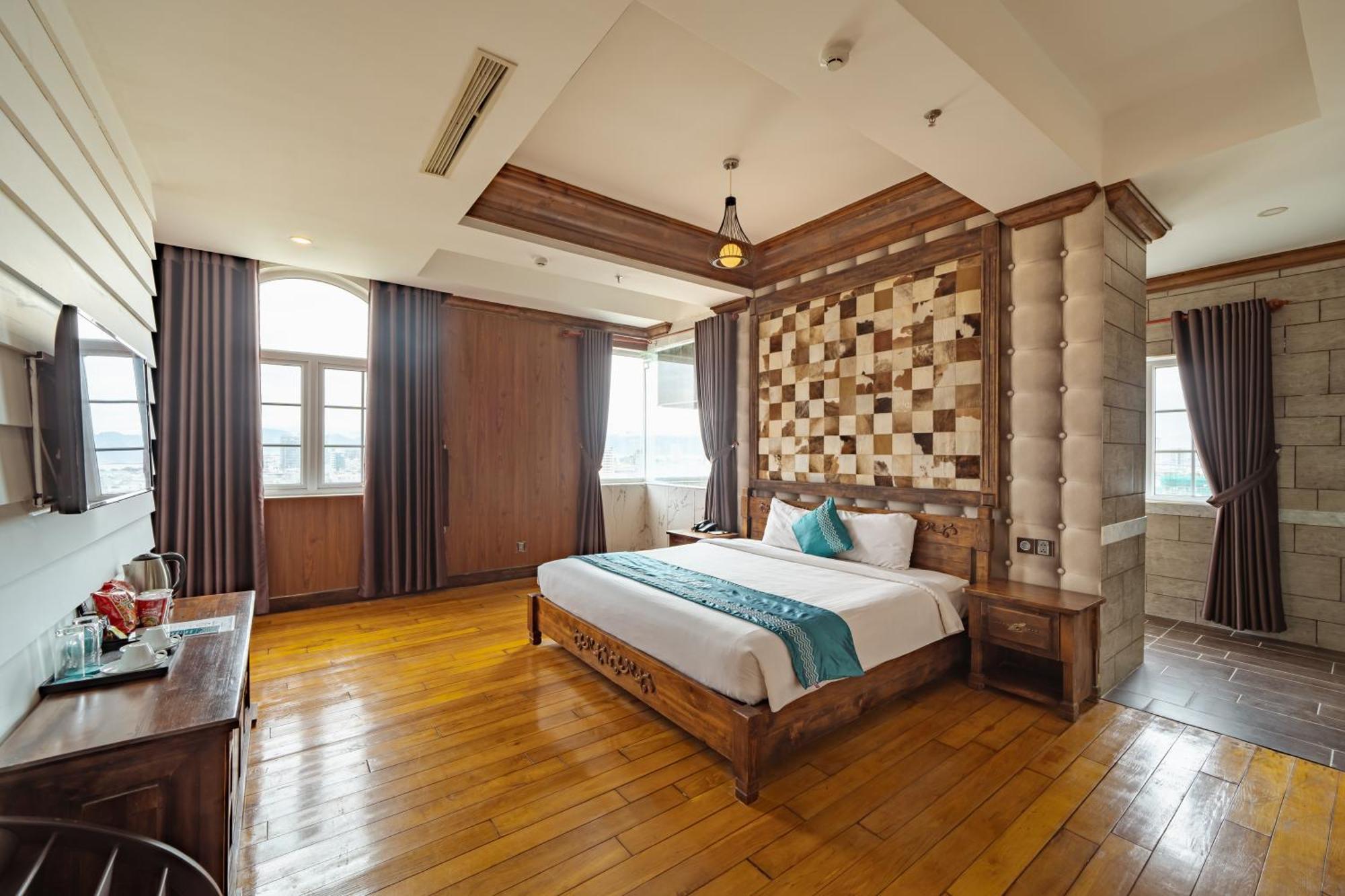 Ibiza Riverfront Da Nang Hotel Powered By Aston Esterno foto
