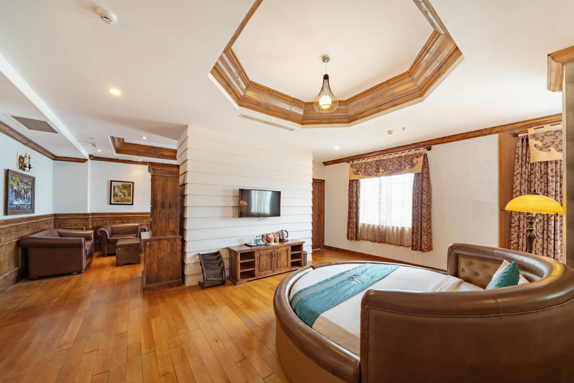 Ibiza Riverfront Da Nang Hotel Powered By Aston Esterno foto
